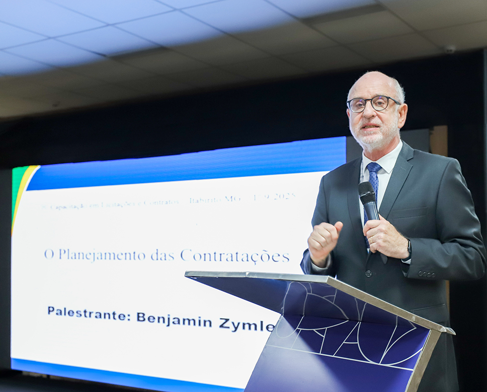 O ministro do Tribunal de Contas da União (TCU), Benjamin Zymler, proferiu a palestra magna do seminário, (Foto: Thiago Rios)